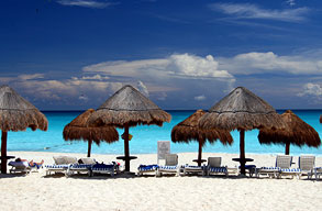 Fly with Frontier Airlines to Cancun Fly with Frontier Airlines to Cancun