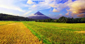 Cheap Car Rentals in Legaspi, Philippines