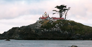 Flights to Del Norte County Airport (CEC)