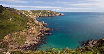 Find Cheap Flights from London to Guernsey (LON to GCI)