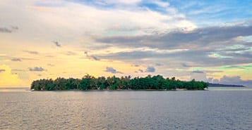 Find Cheap Flights from Bahia Solano to Hayfields (BSC to HYF)