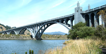 Find Cheap Flights from Edinburgh to Klamath Falls (EDI to LMT)