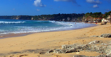 Find Cheap Flights from Edinburgh to Padang (EDI to PDG)
