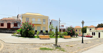 Find Cheap Flights from Edinburgh to Sao Filipe (EDI to SFL)