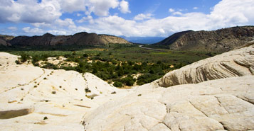 Find Cheap Flights from Santa Ana to St George (SNA to SGU)