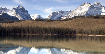 Find Cheap Flights from Santa Ana to Sun Valley (SNA to SUN)