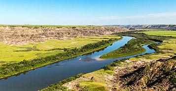 Find Cheap Flights from Dublin to Red Deer (DUB to YQF)